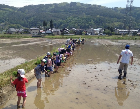 子どもを育む「いきものみっけファーム」